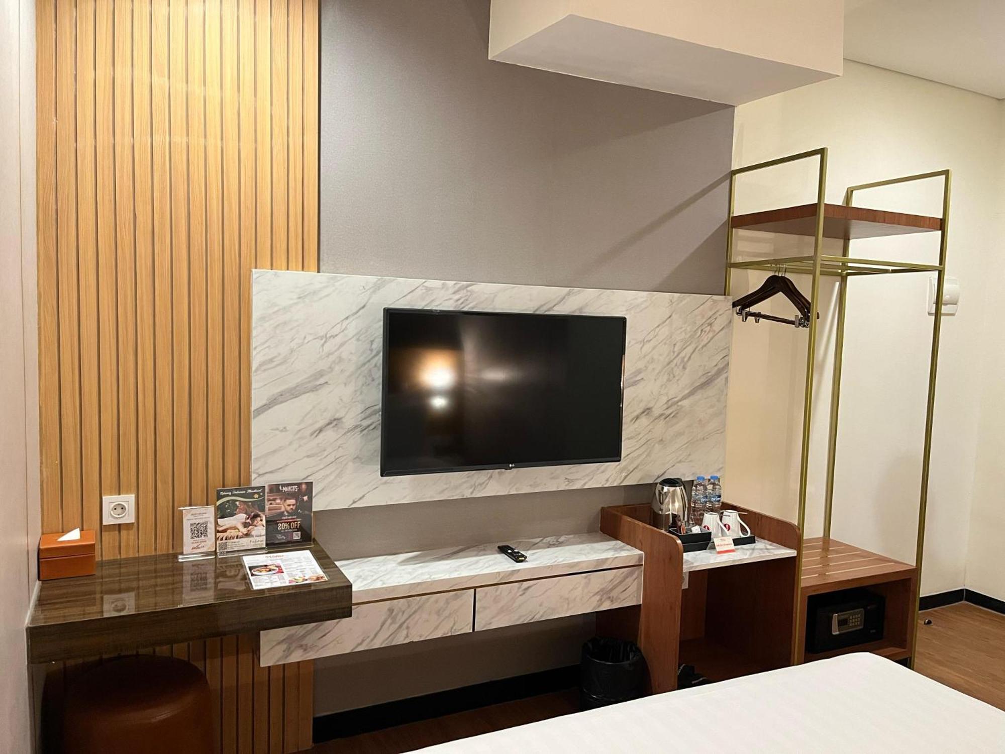 D'Primahotel Airport Jakarta Terminal 3 Wellness Center Tangerang Esterno foto